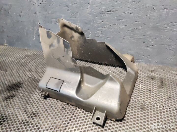 Воздухозаборник передний Bmw 550Ix F10 N63 2010