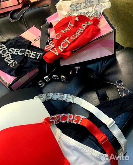 Комплект нижнего белья victoria secret