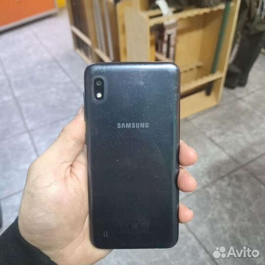 Samsung Galaxy A10, 2/32 ГБ