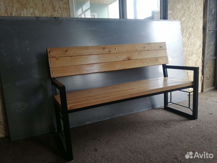 Лавочка садовая