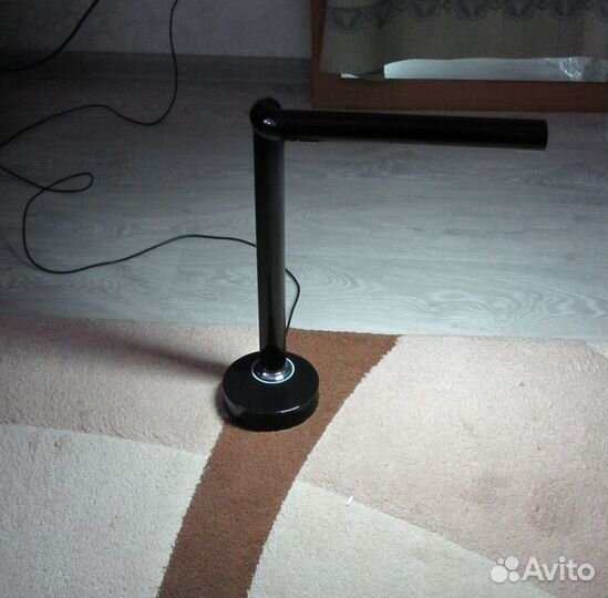 Лампа настольная