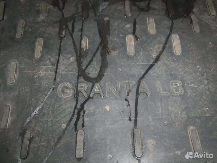 Коврик багажника Лада Гранта 11186 2015