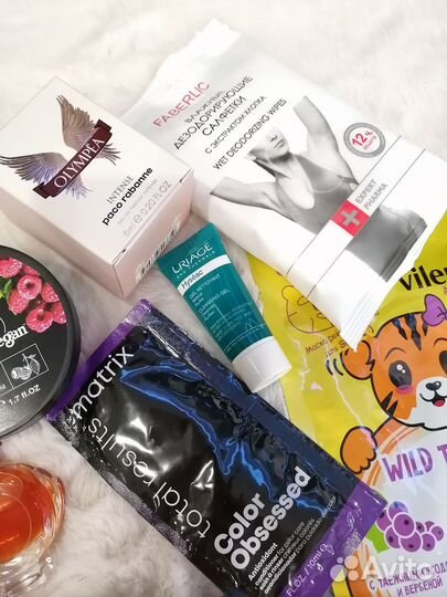 Набор косметики и парфюм. Новое 14 позиции