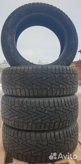 Pirelli Ice Zero 205/55 R16