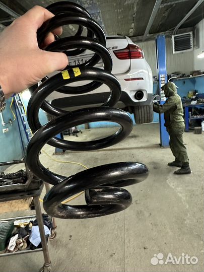 Пружина задная BMW E70 E71 оригинал