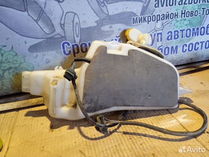 Бачок омывателя Renault Scenic