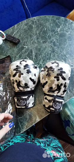 Боксерские перчатки 10 oz детские