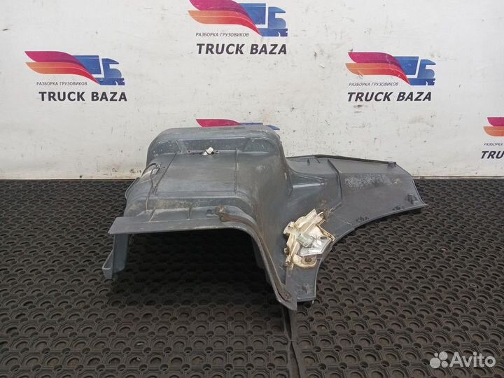 1835024 Корпус подножек правый Daf XF106