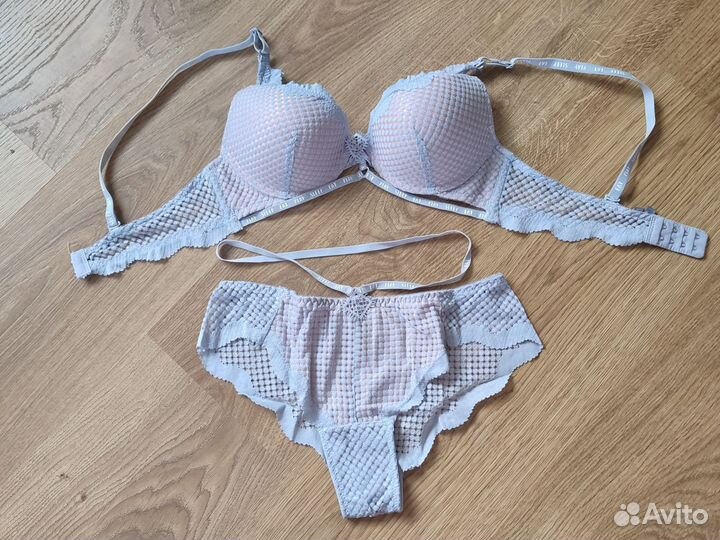 Комплект нижнего белья кружевной 80B