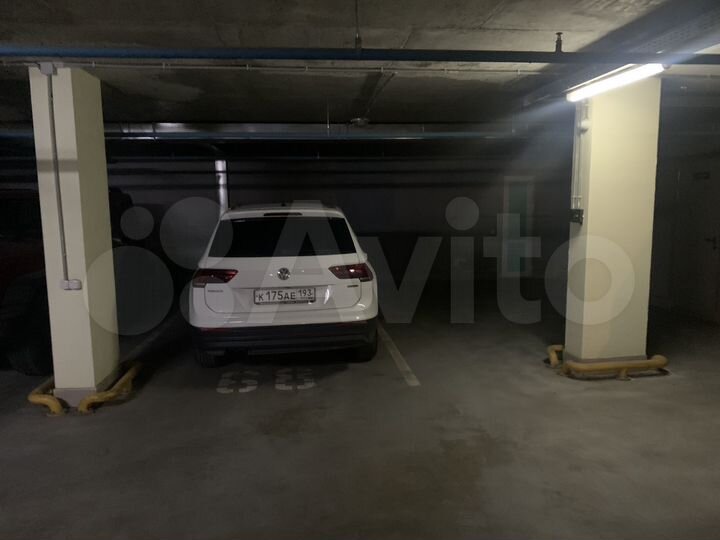 Машиноместо