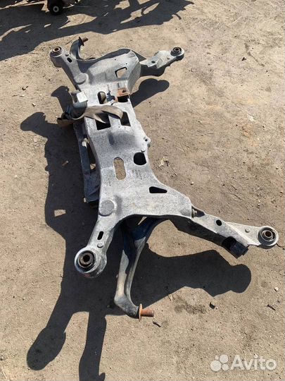 Подрамник задний Volvo XC70 V70 Вольво S60 S80