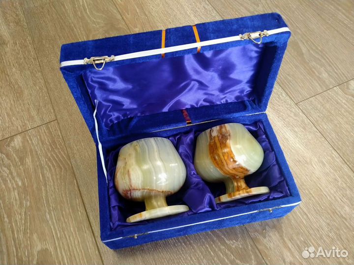 Бокалы из оникса