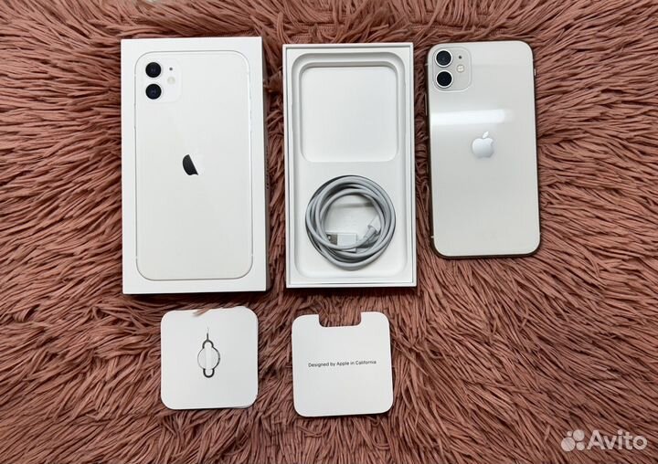 iPhone 11, 64 ГБ