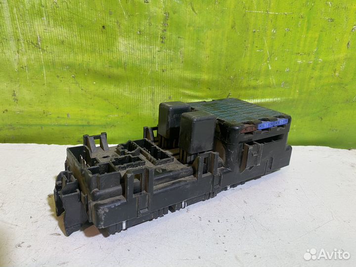 Блок предохранителей Mitsubishi Pajero 2 MB839030