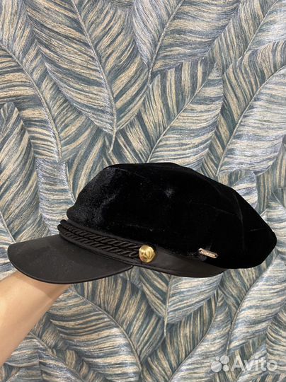 Итальянская кепка Silvian Heach