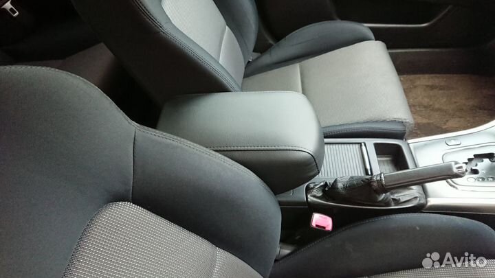 Подлокотник Subaru Legacy,Forester,Outback,Impreza