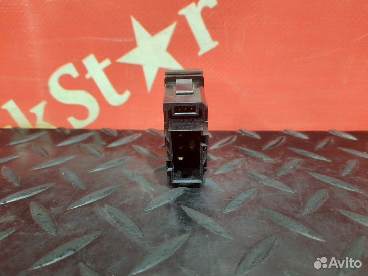 Кнопка внутреннего освещения Daf XF106