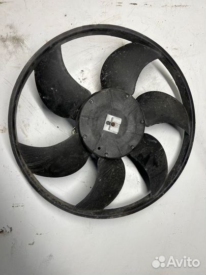 Мотор вентилятора охлаждения Renault Logan lsra