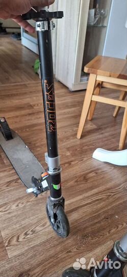 Самокат Roces