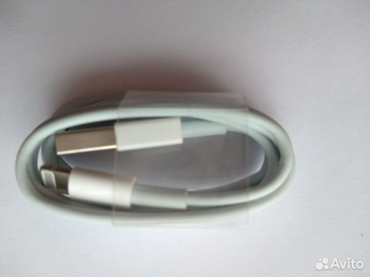 Lightning кабель и зарядка iPhone iPad новый