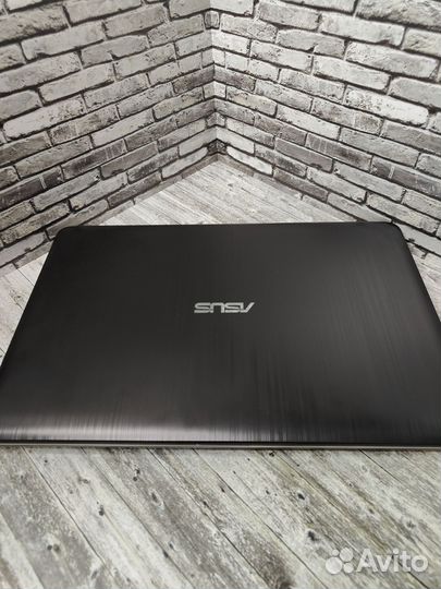 Ноутбук Asus i3/MX110 2gb