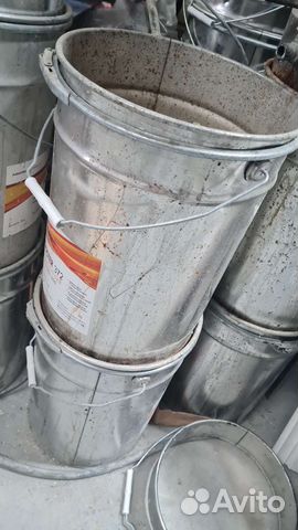 Ведро металлическое с крышкой