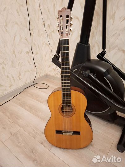 Гитара 6 струнная