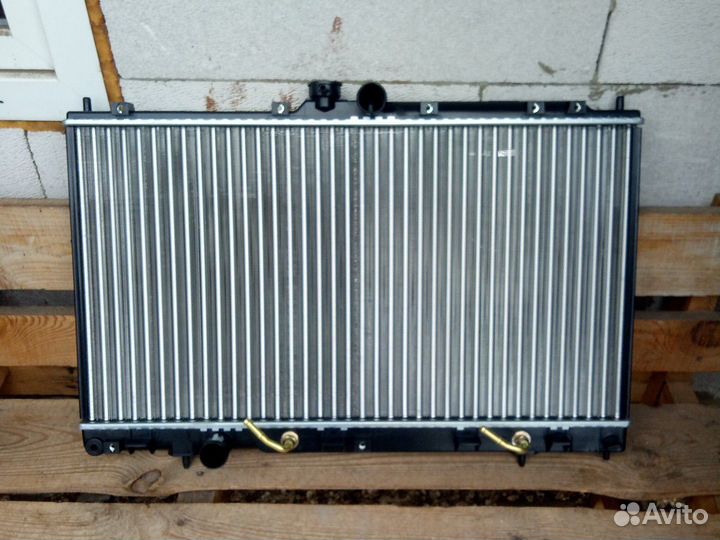 Митсубиси Лансер 9 радиатор охлаждения MR993259