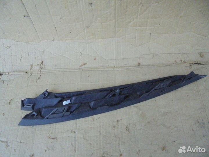 Решетка радиатора правая часть KIA K5