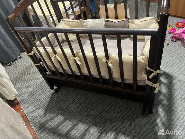 Кроватка детская