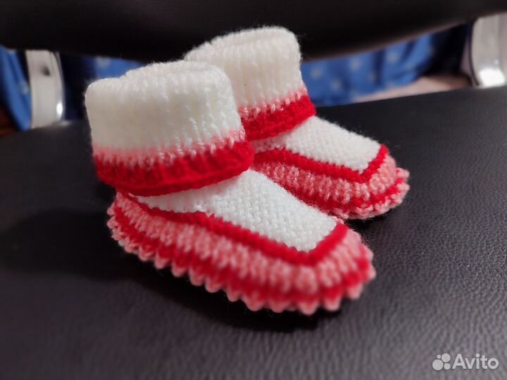 Носки, вязаные пинетки детские