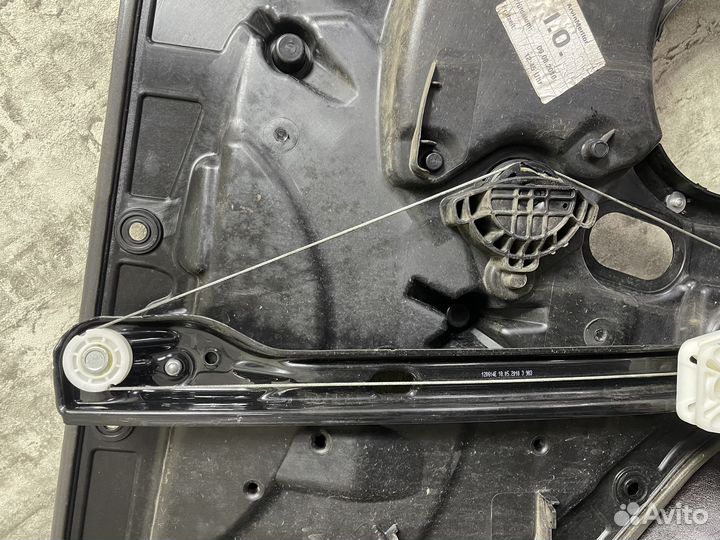 Стеклоподъемник задний правый Фольксваген Гольф 6