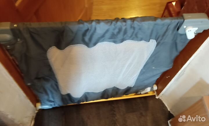 Ворота/ограждение/барьер на двери