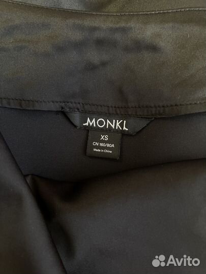 Платье черное атласное monki