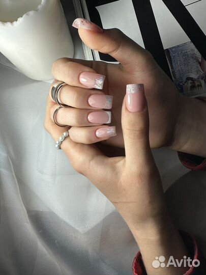 Маникюр бесплатно