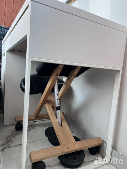 Письменный стол белый б/у