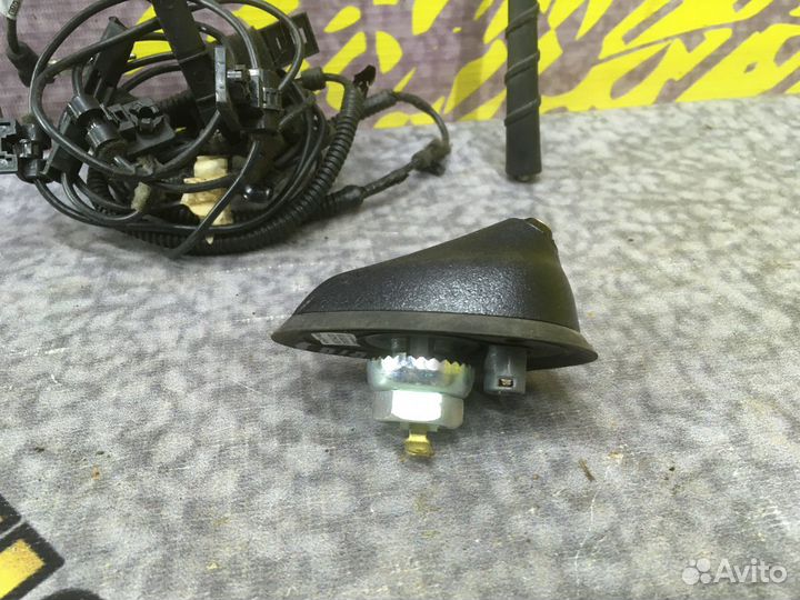 Основание штыревой антенны Проводка Rio 3 Solaris