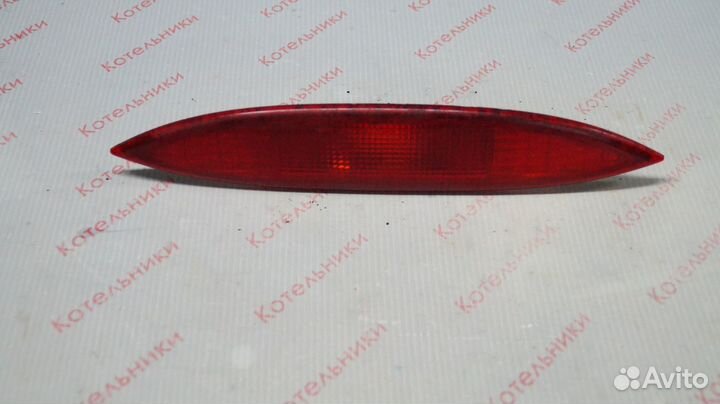 Nissan 26590-5U80A Фонарь крышки багажника