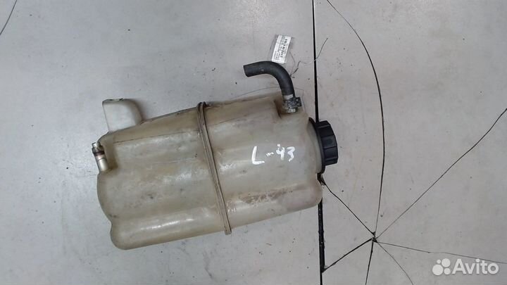 Бачок расширительный Nissan Titan, 2005