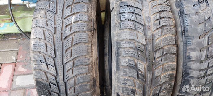 Bfgoodrich Winter T/A KSI 215/65 R16