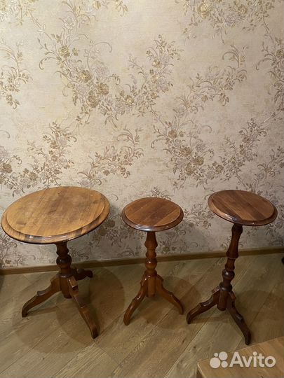 Столы,подставки под цветы