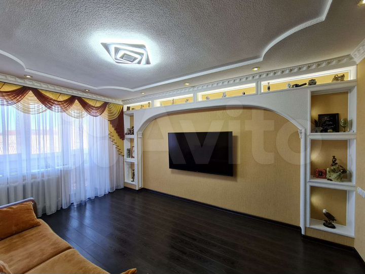 3-к. квартира, 56 м², 2/10 эт.