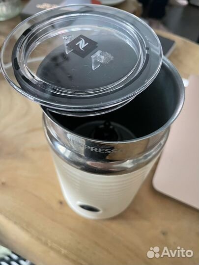 Капучинатор Nespresso Aeroccino