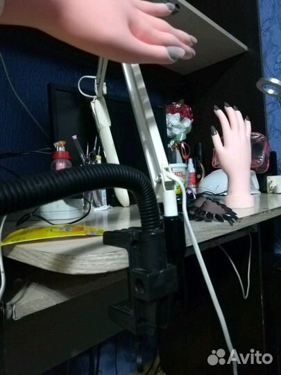 Рука для обучения маникюру