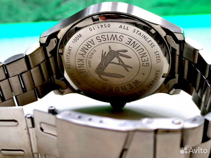 П.7382 Часы Wenger 054.110