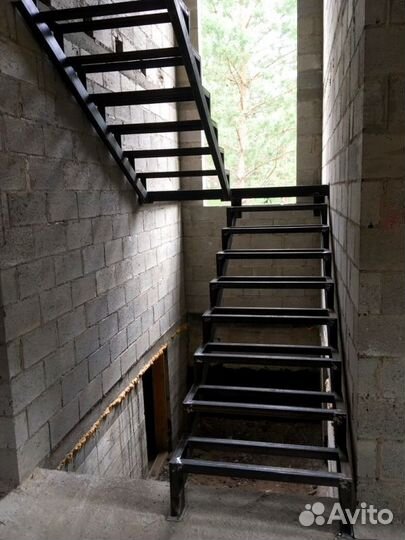 Лестница в коттедж