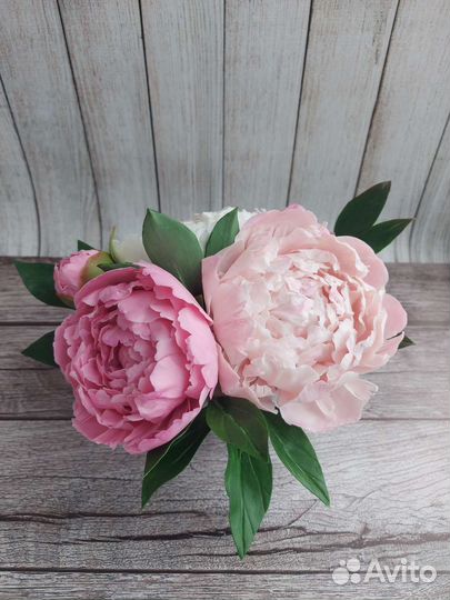 Интерьерный букет с пионами