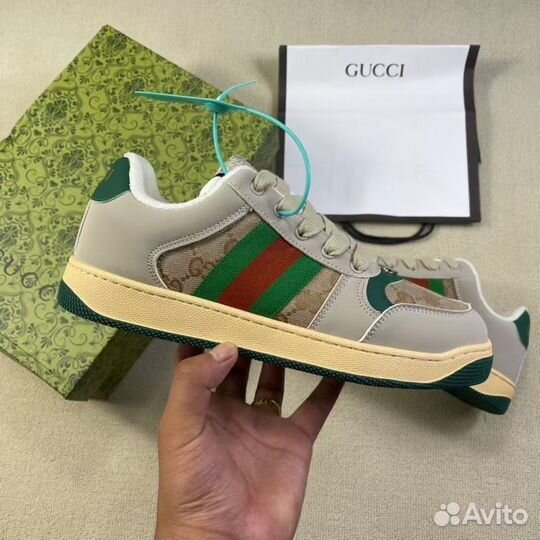 Кроссовки женские весна