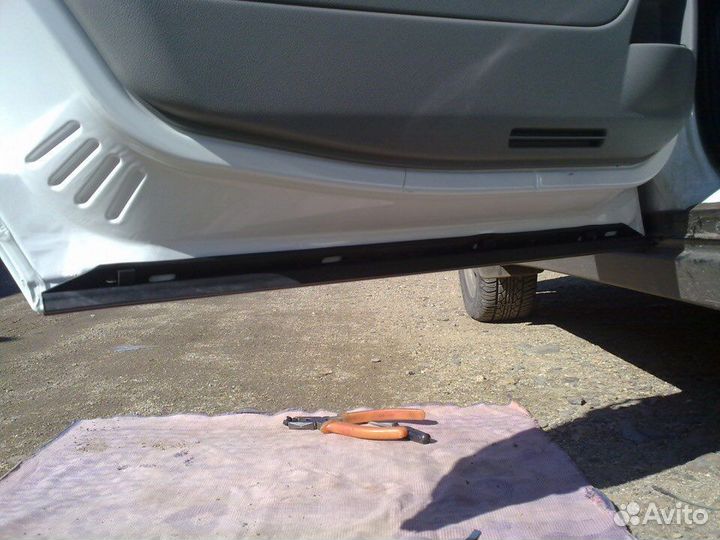 Уплотнитель низ дверей приора/2110/12/11