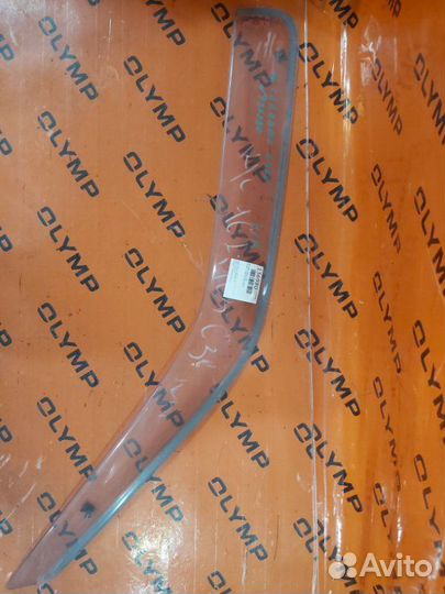 Ветровик передний правый Nissan Terrano RR50 QD32